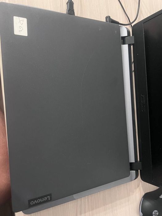 Ноутбук Lenovo .