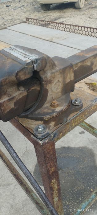 Слесарный стол ..