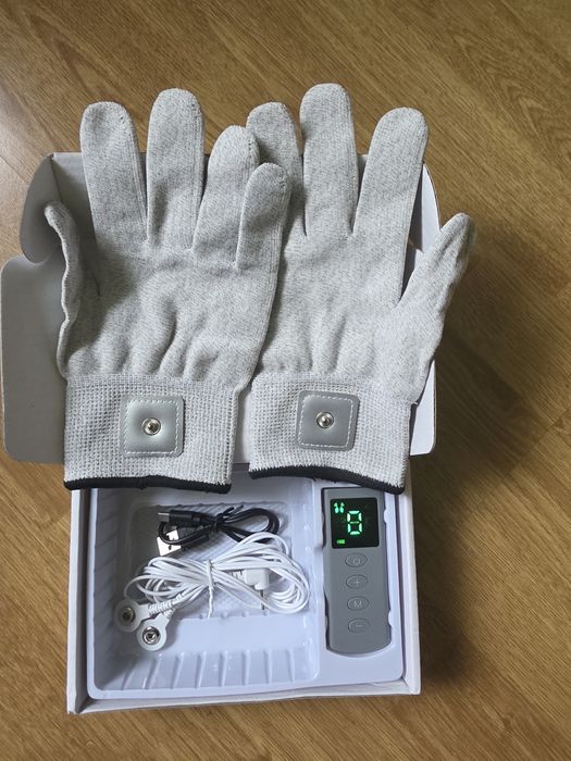 Vând pachet premium pentru recuperare musculară și relaxare profundă   Achedaway Mini Scraper nou sigilat și bonus gratuit Manusi de electrostimulare