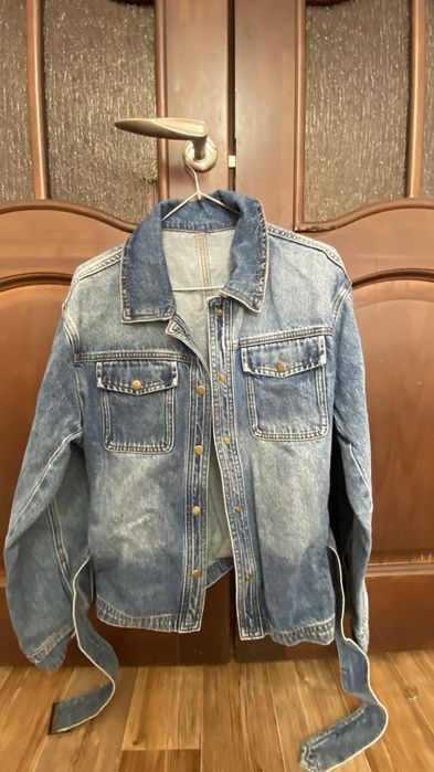 Джинсовая куртка женская