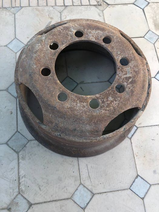 Диски грузовика ЗиЛ