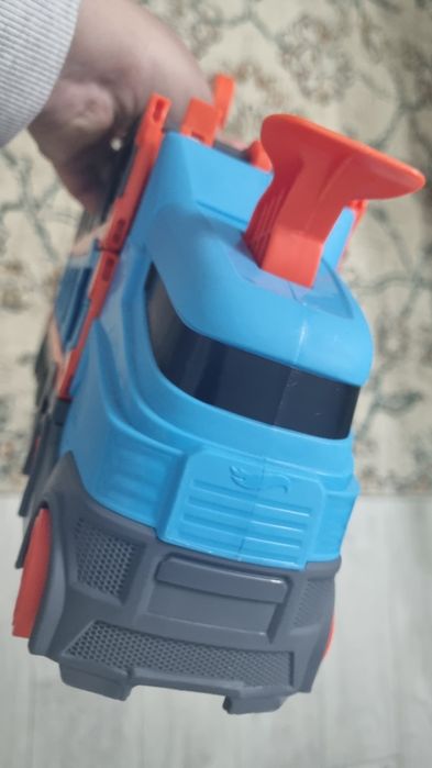 Camion si pista de masinute Hot Wheels