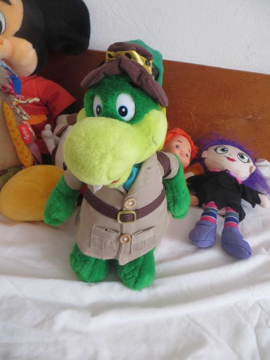 Плюшени играчки с любими приказни и анимационни герои