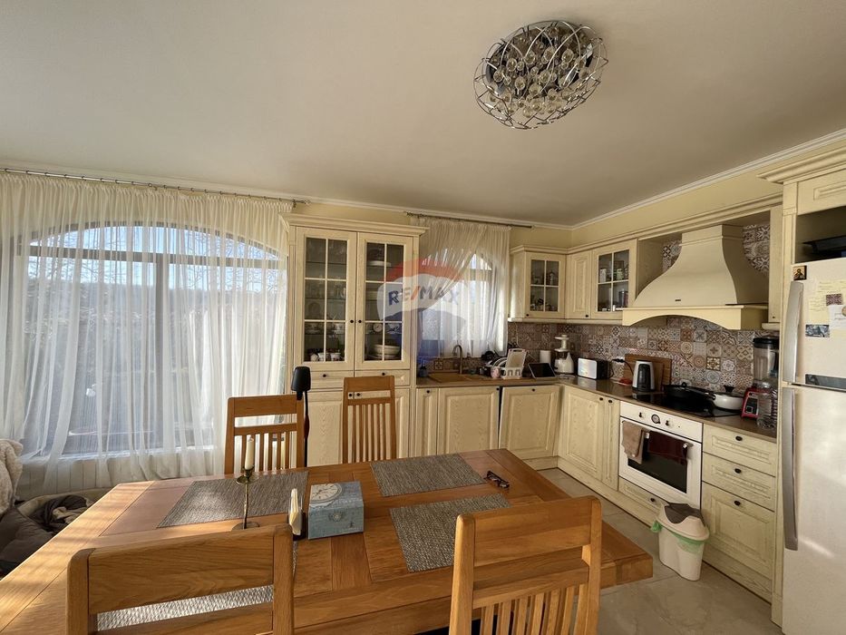 Продава се Къща в с. Близнаци, Област Варна - 236 кв.м за 757 €/кв.м - Снимка #4