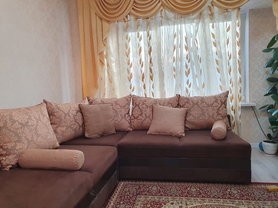 Продам диван угловой