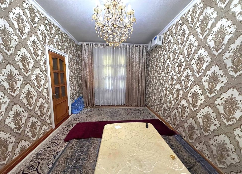 Массив Феруза продаётся 3-х комнатная квартира
