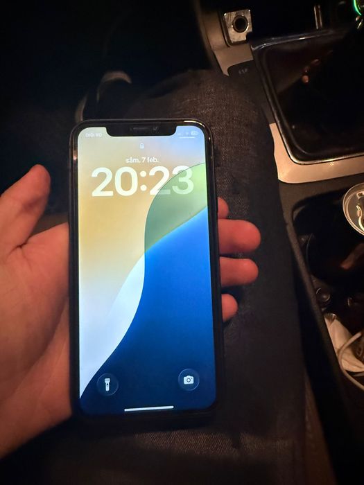 Iphone 11  64 gb 100% baterie