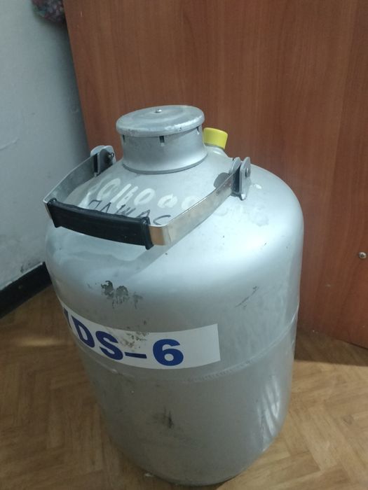 Продам б/у сосуд Дюара