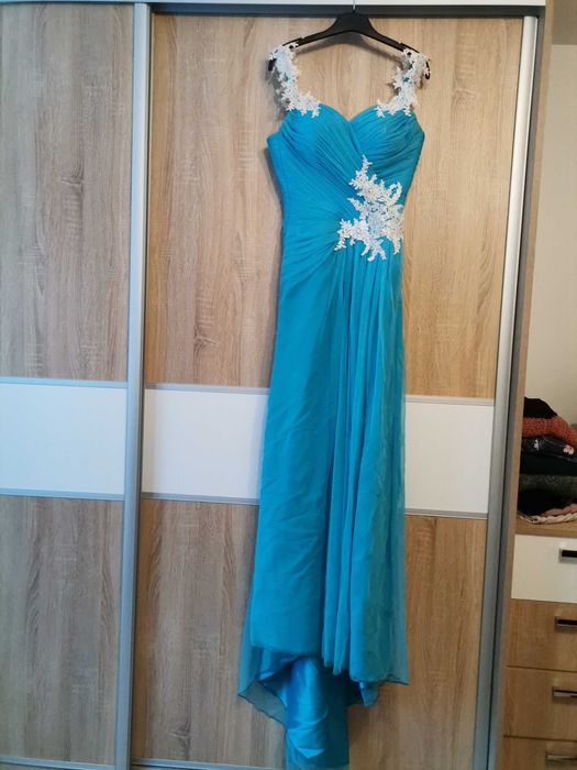 Бална Рокля / веднъж облечена / -  200 лв