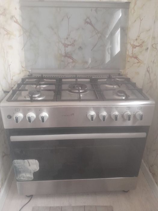 Газ сатылады . Жагдайы жаксы . Саудасы бар хабарласыныздар