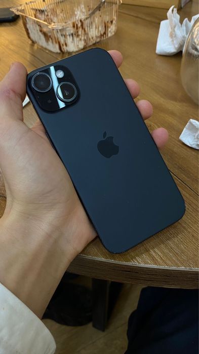 iPhone 15 128ГБ.