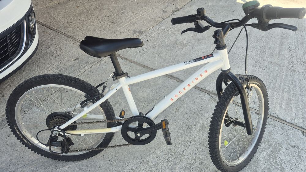 Vând bicicletă copii