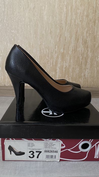 Туфли 37р 5000тг