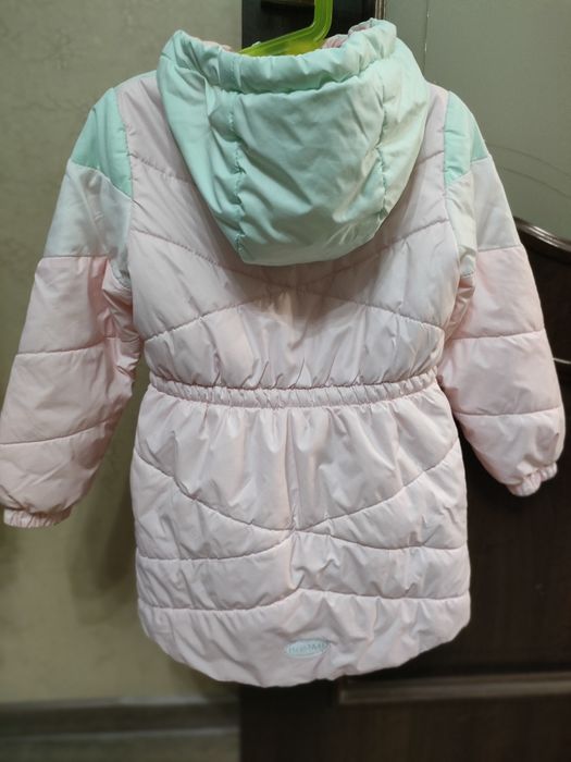 Куртка демисезон на девочку