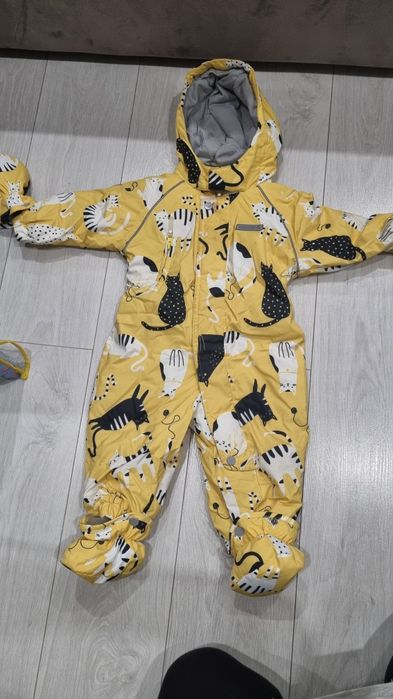 Продам демисезонный комбинезон
