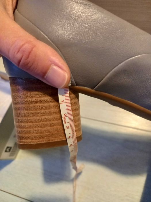 Дамски обувки Clarks