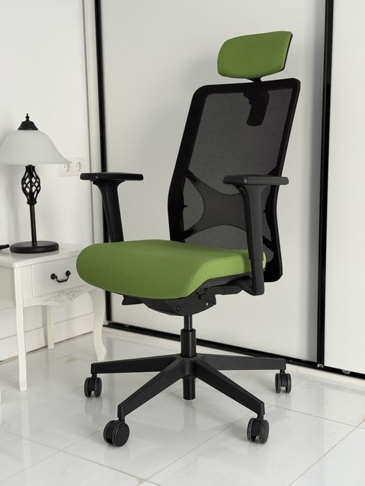 Scaun ergonomic Narbutas WIND M - impecabil, ca nou