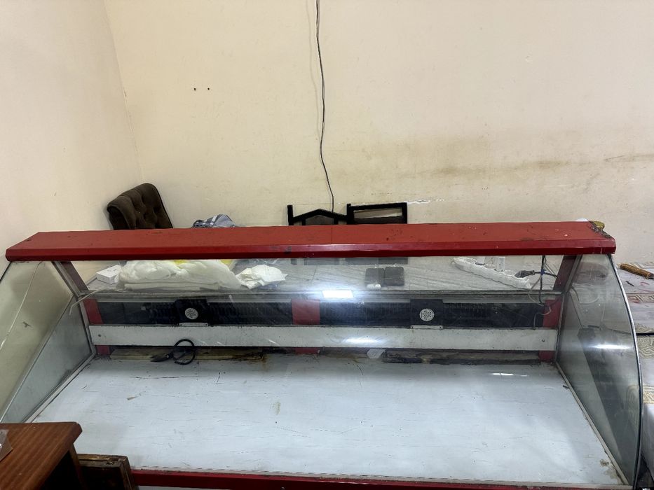 Холодильник сотилади