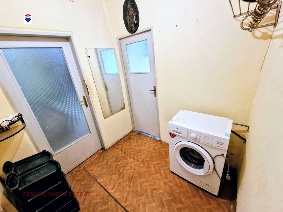 Продава се Едностаен апартамент в Русе, Възраждане - 42 кв.м за 1284 €/кв.м - Снимка #8