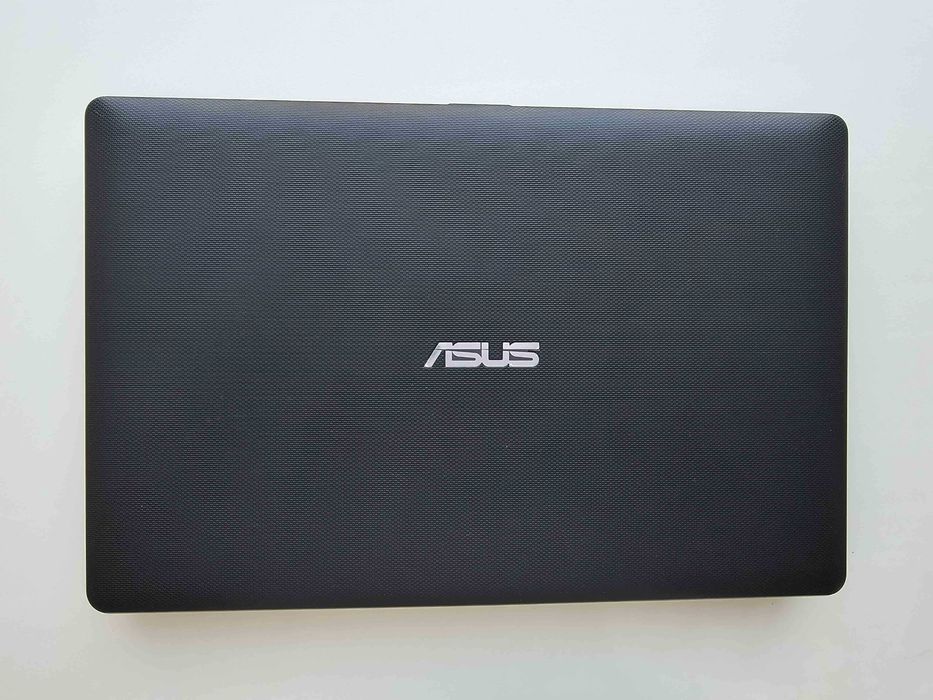 Ноутбук ASUS X200MA