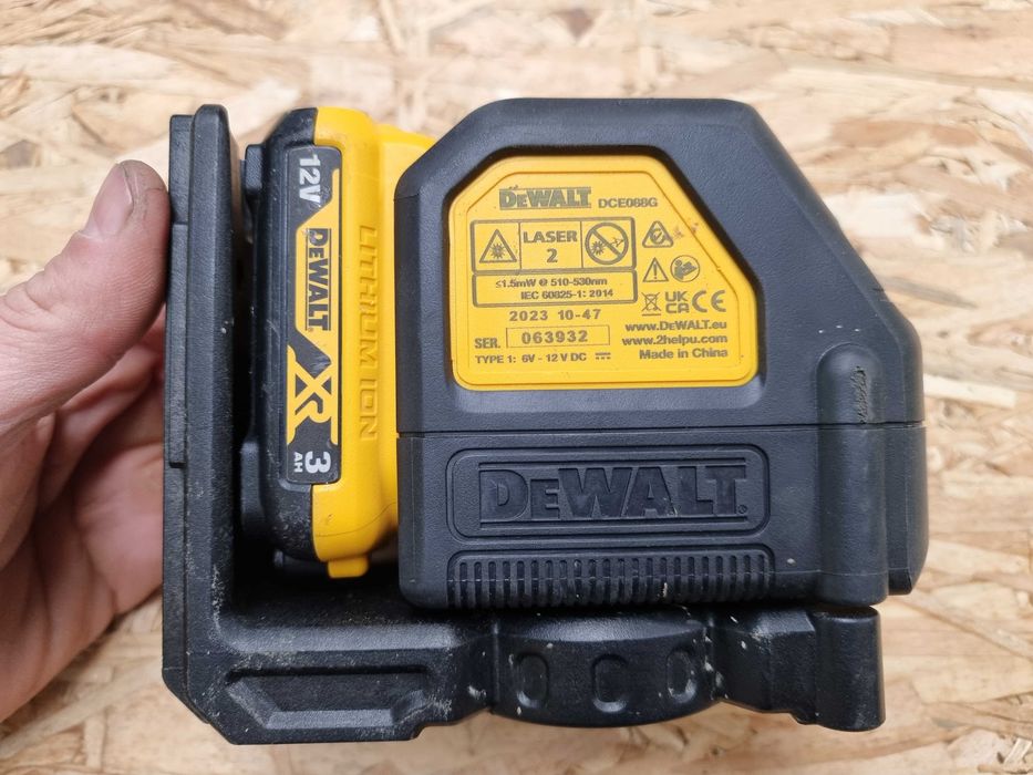 Laser 2 Linii Lumina Verde Dewalt DCE088G Nivela