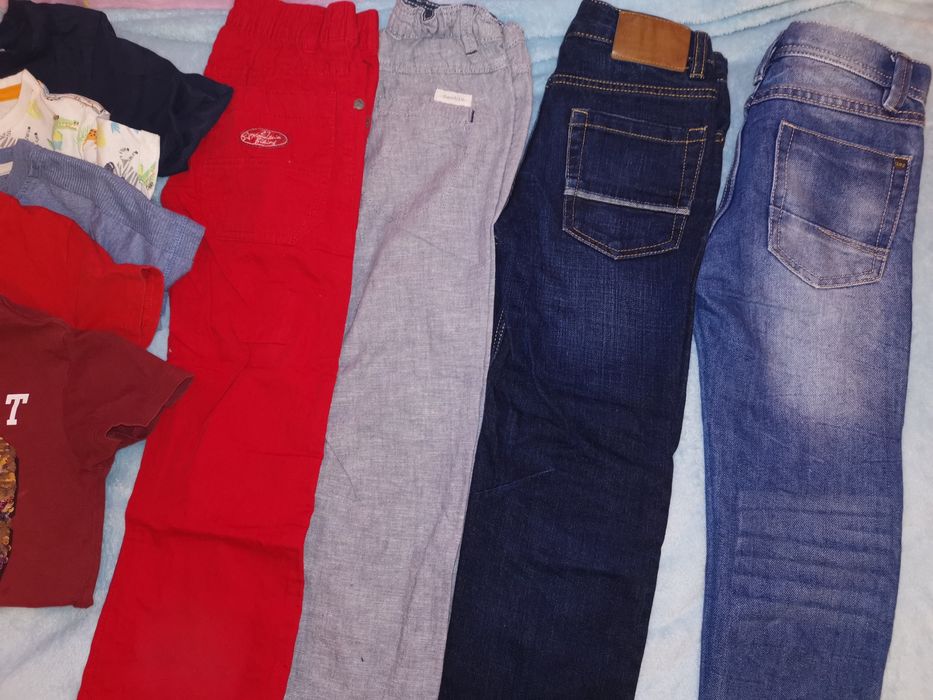Lot hăinuțe 5-6 ani vesta groasa, pantaloni