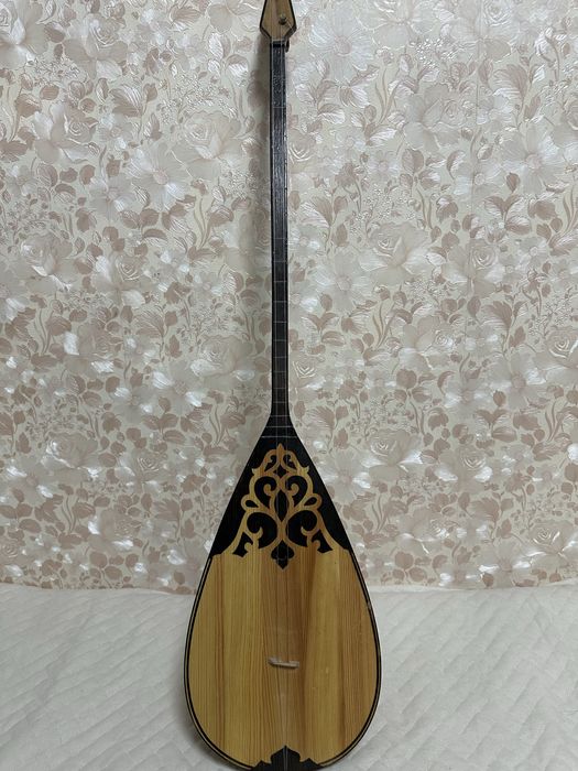 Домбыра Инструмент