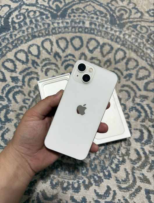 Продам iPhone 13 в идеальном состоянии