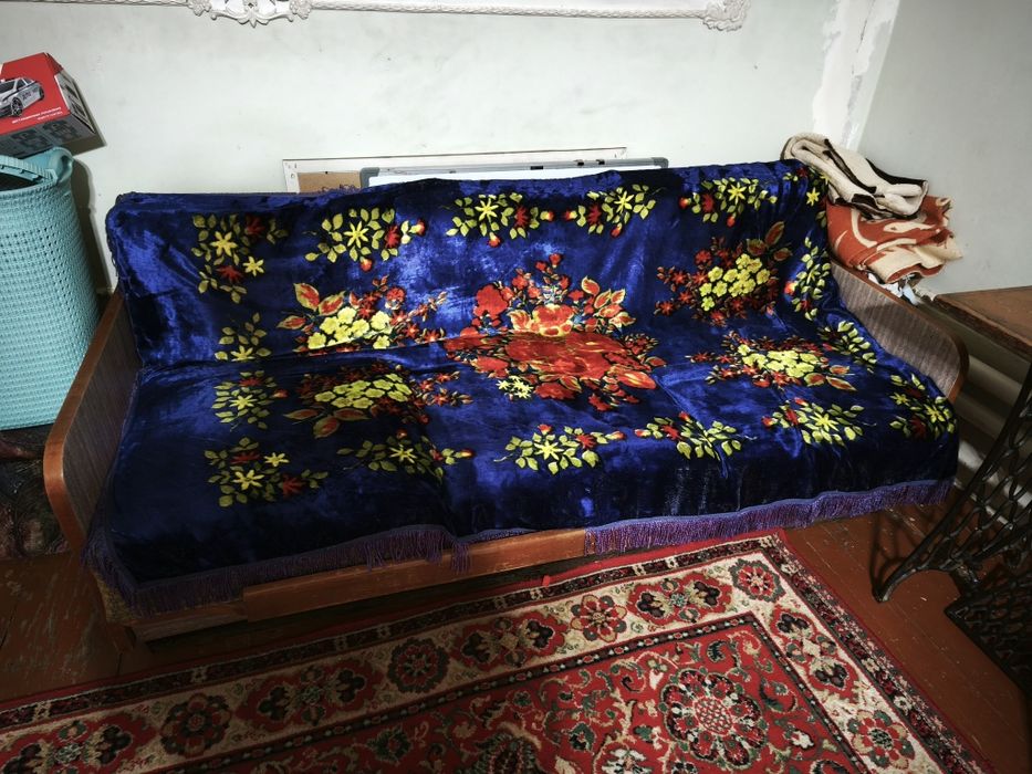 Мягкий диван сотилади 2шт