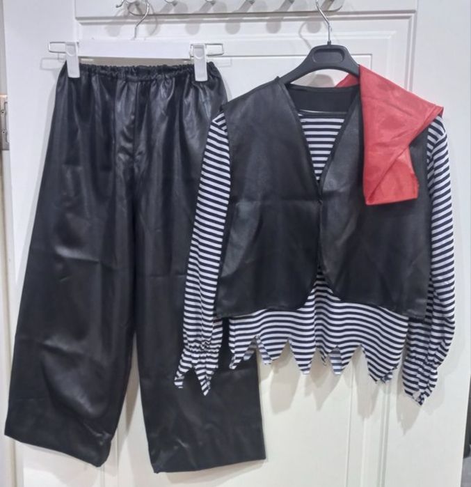 Продам детский костюм пирата