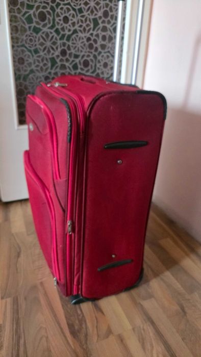 Куфар от плат KML виненочервен цвят