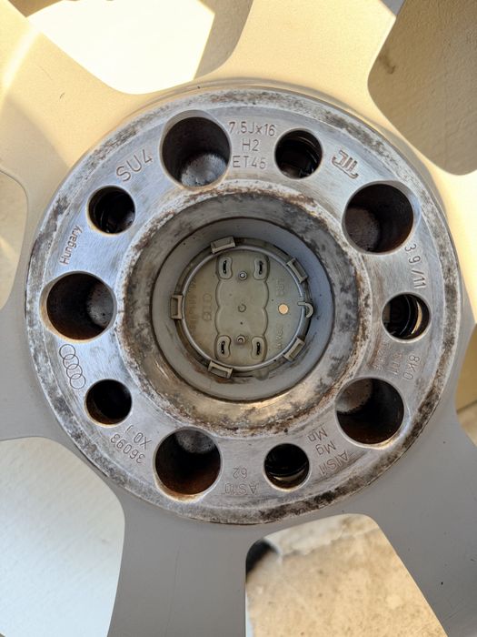 Jante aliaj R16 pentru Audi cu cauciucuri 225/55/16