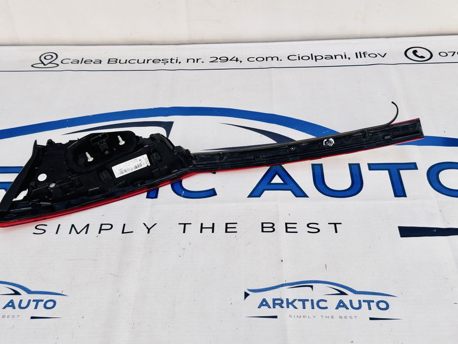 Lampa dreapta pe portbagaj Seat TARRACO cod 5FJ945096