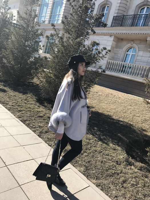 Продам пончо, очень красивого цвета