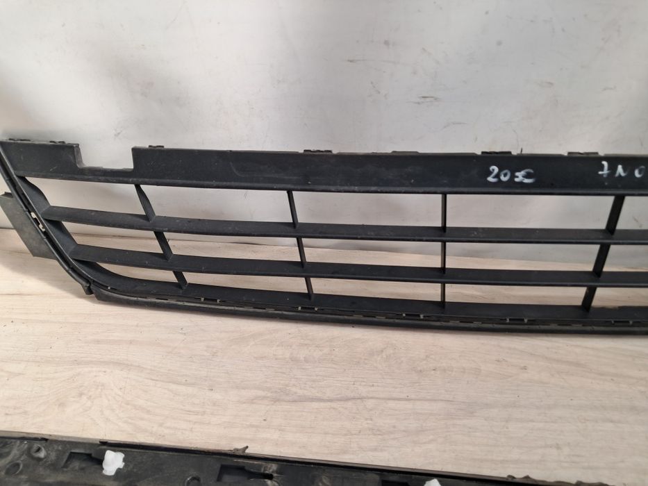 Решетка в броня лайсна врата  Vw Sharan  2010/19г
