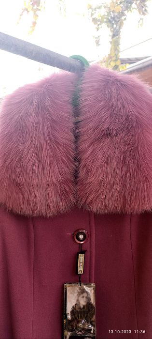 Пальто женское Calvin Dior.