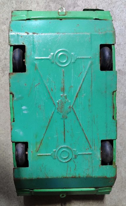 Продам игрушку танк периода СССР.