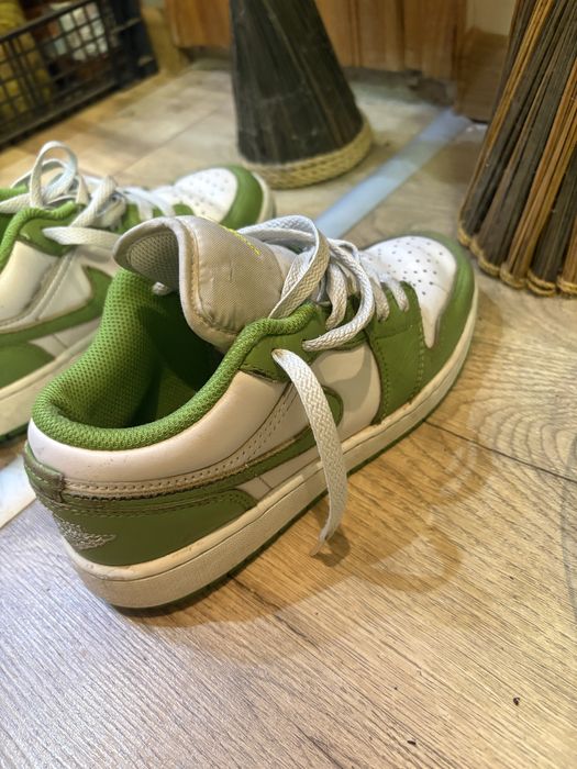 Продават се убувки джордан 23 вървят с кутия