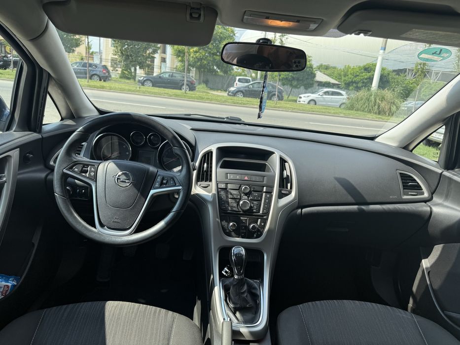 OPEL Astra 2011 — imagine 4
