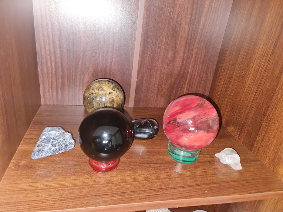 Sfera obsidian negru, piatra naturala, 90mm diametrul

Piatra naturala