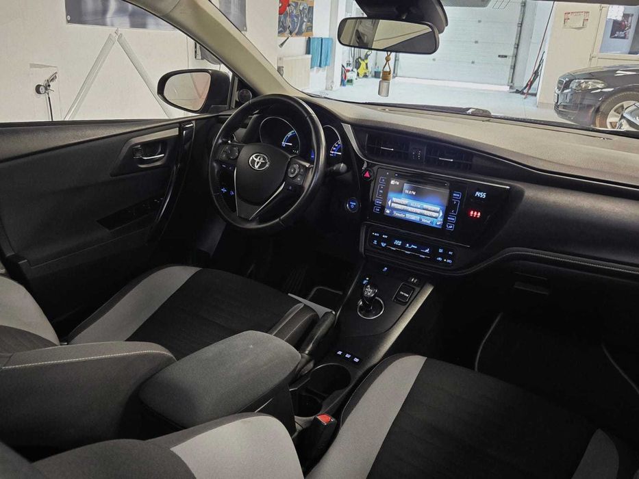 Toyota Auris Hybrid 2016 De Vânzare