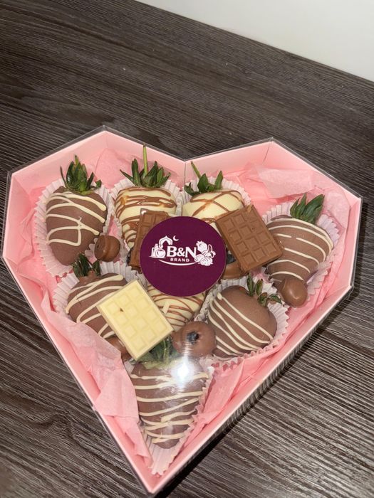 Клубника&Финики в шоколаде