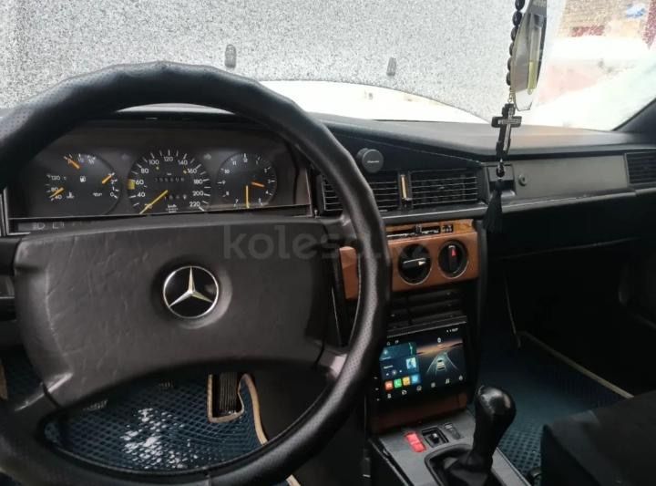 продам сторечка мерса 190