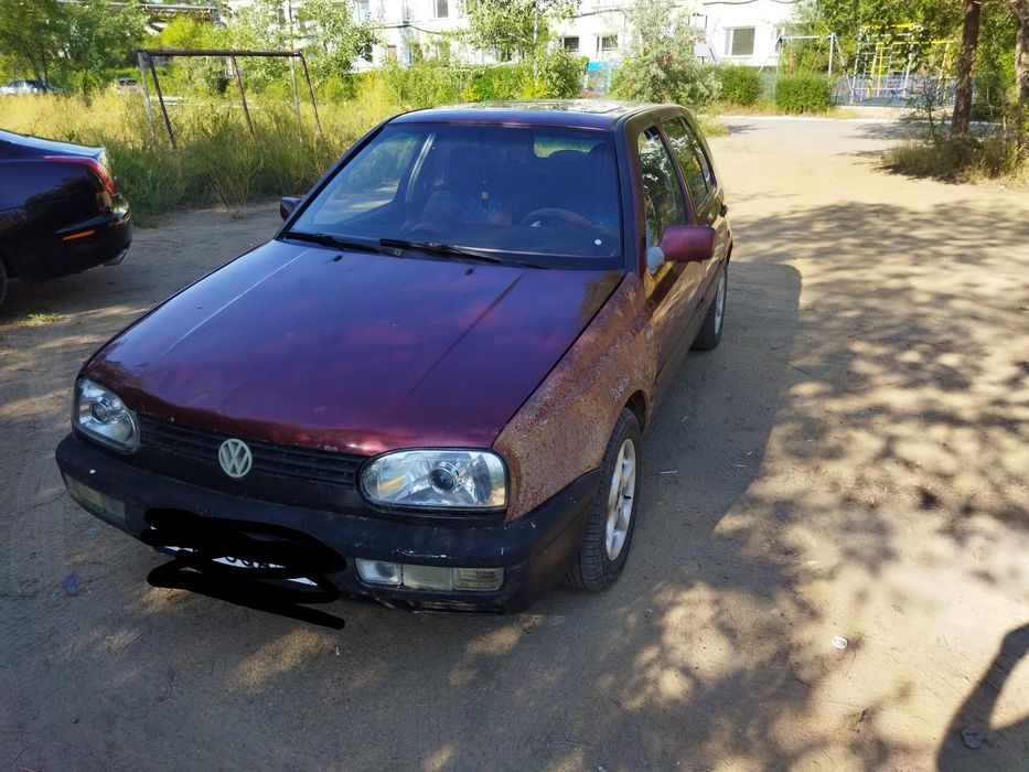 Продам Гольф 3,1.8 моник