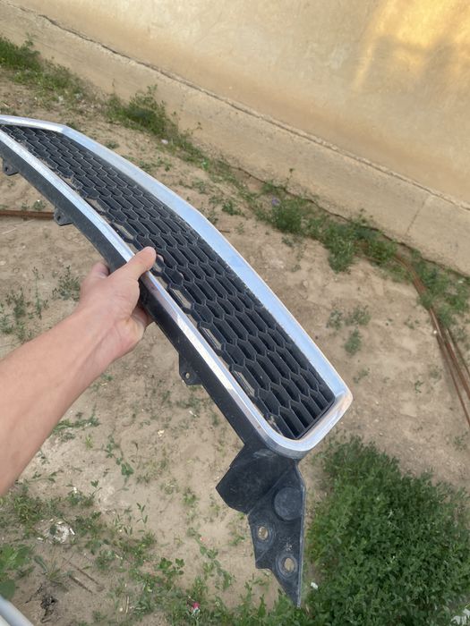 Решетка Ravon r3 оригиналь