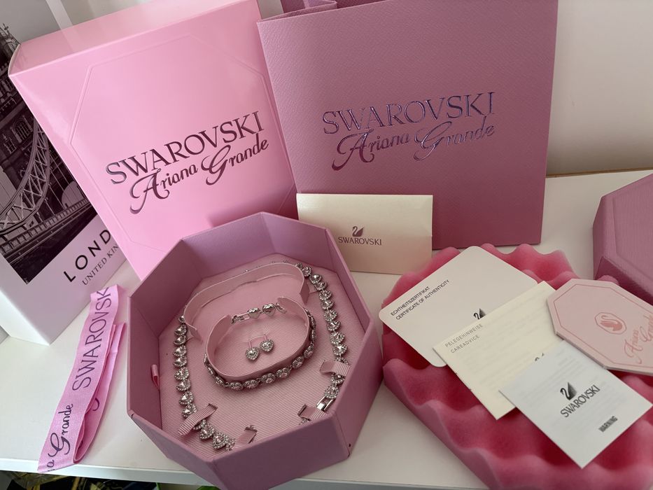 Swarovski x Ariana Grande