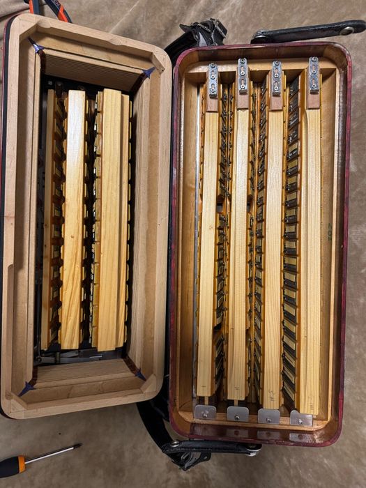 Acordeon Italian Marinucci de 96basi