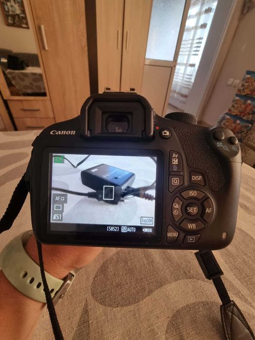 Фотоапарат Cannon EOS 1200D DSLR