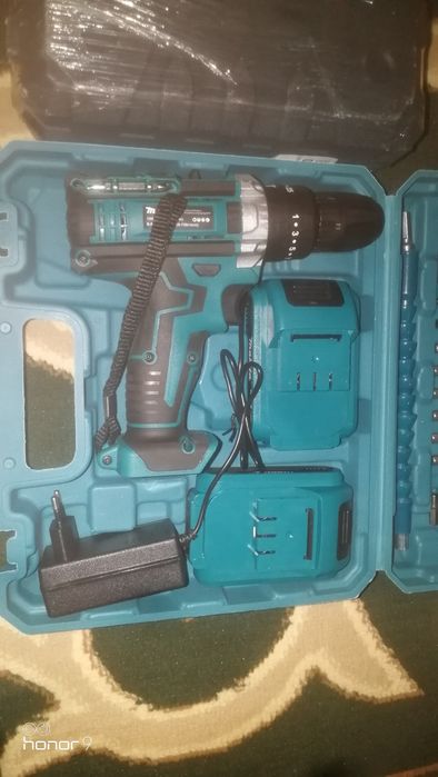 Шуруповерт аккумуляторный