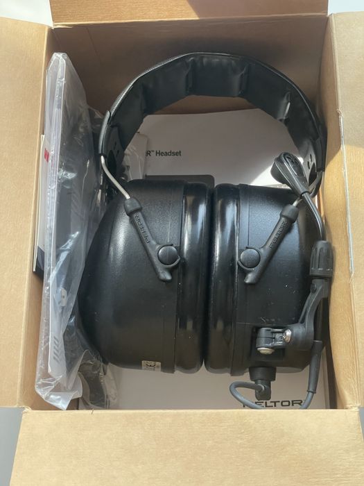 Casti protectie  3M Peltor headset